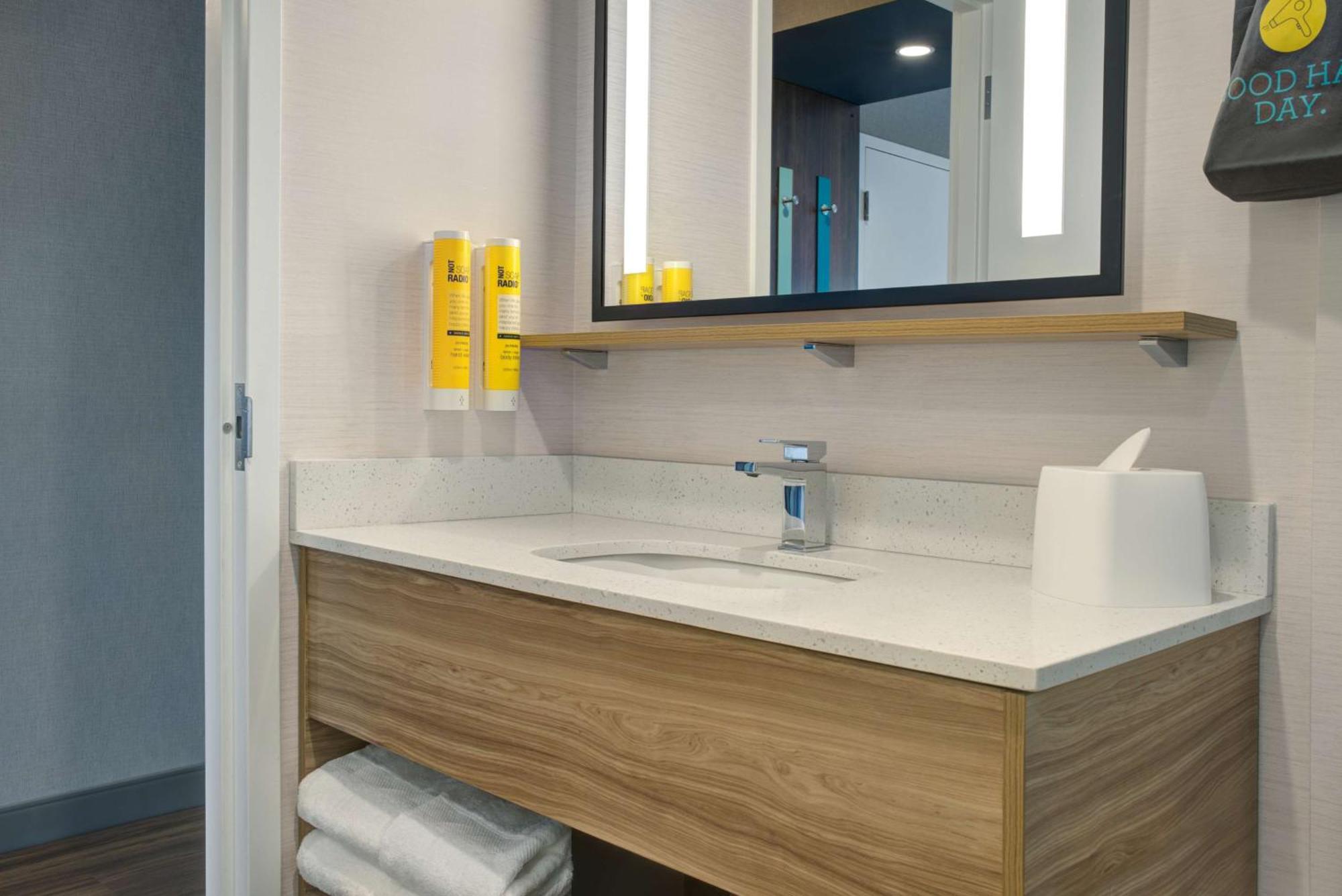 Tru By Hilton Toronto Airport West Hotel Mississauga Ngoại thất bức ảnh